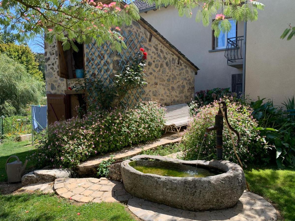 La Maison Rouzies Acomodação com café da manhã La Bastide-l'Eveque Exterior foto